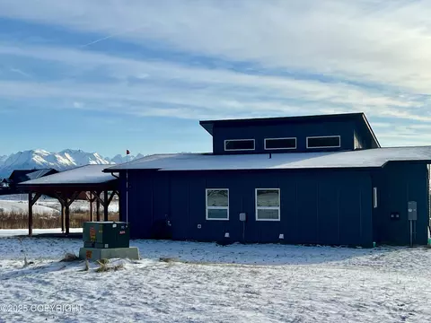 621 Nelson Ave, Homer, AK 99603