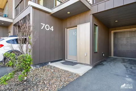 704 Top Rail Ln # C3, Anchorage, AK 99501