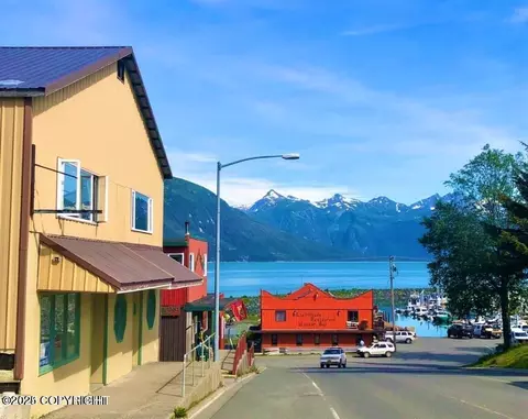 16 Main St, Haines, AK 99827