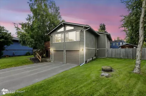 8284 Opal Dr, Anchorage, AK 99502