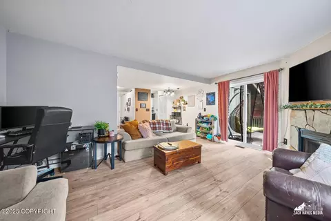 Living - 10175 Nantucket Loop, Anchorage, AK 99507 photo 5 of 7