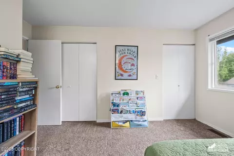 Bedroom - 10175 Nantucket Loop, Anchorage, AK 99507 photo 3 of 5