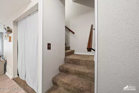 Entry Way - 10175 Nantucket Loop, Anchorage, AK 99507 photo 4 of 4
