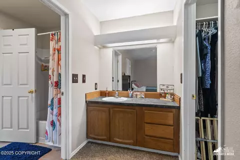 Bath - 10175 Nantucket Loop, Anchorage, AK 99507 photo 3 of 4