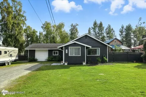 385 W Riverview Ave, Soldotna, AK 99669
