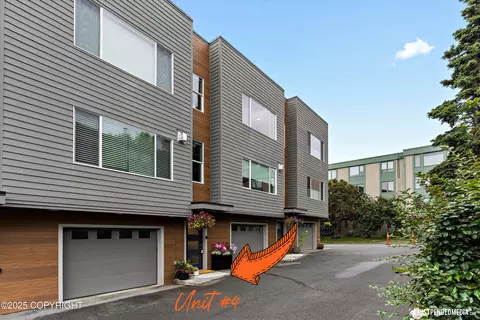 727 O St # 4, Anchorage, AK 99501