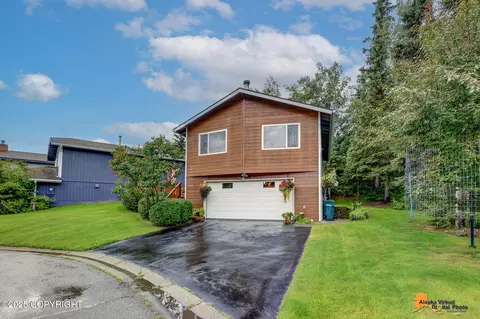 7680 Delridge Cir, Anchorage, AK 99507