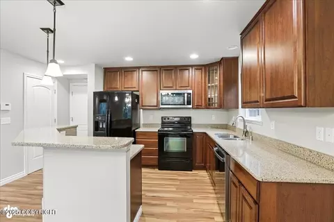 Kitchen - 20780 Icefall Dr, Eagle River, AK 99577 photo 1 of 2