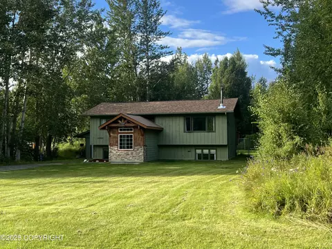16965 E Browns Ave, Palmer, AK 99645