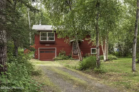 1055 E Susitna Dr, Wasilla, AK 99654