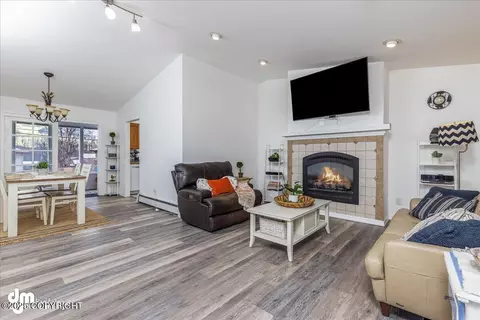 Living - 8430 E 12th Ct, Anchorage, AK 99504 photo 2 of 3