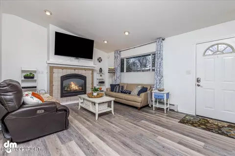 Living - 8430 E 12th Ct, Anchorage, AK 99504 photo 1 of 3