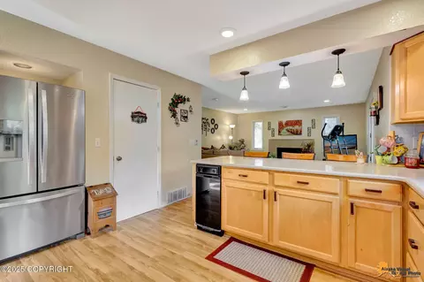 19445 Middleton Loop, Eagle River, AK 99577 photo 17