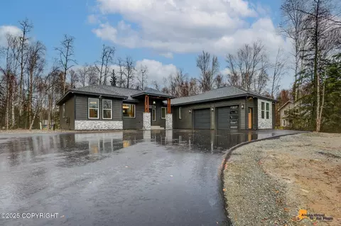 2165 N Gwene Ln, Wasilla, AK 99654