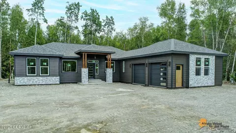 2165 N Gwene Ln, Wasilla, AK 99654