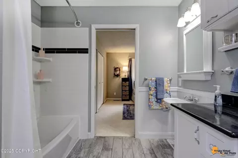 Bath - 10135 Nantucket Loop, Anchorage, AK 99507 photo 2 of 5