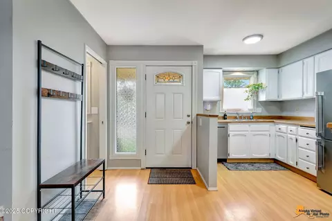 Entry Way - 10135 Nantucket Loop, Anchorage, AK 99507 photo 3 of 6