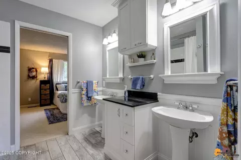 Bath - 10135 Nantucket Loop, Anchorage, AK 99507 photo 3 of 5