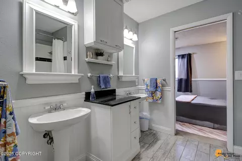 Bath - 10135 Nantucket Loop, Anchorage, AK 99507 photo 4 of 5