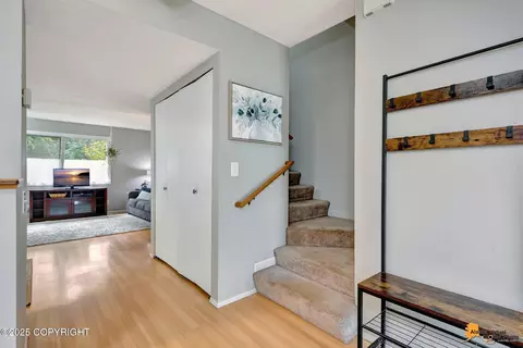 Entry Way - 10135 Nantucket Loop, Anchorage, AK 99507 photo 4 of 6