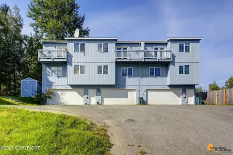 1562 State St # A2, Anchorage, AK 99504