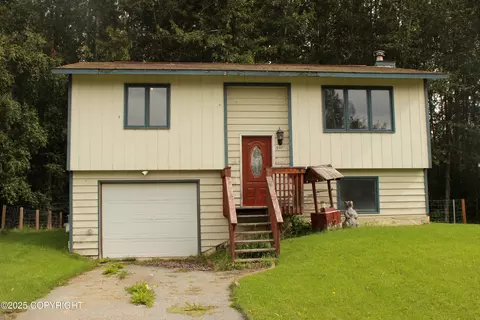 301 N Anna St, Palmer, AK 99645