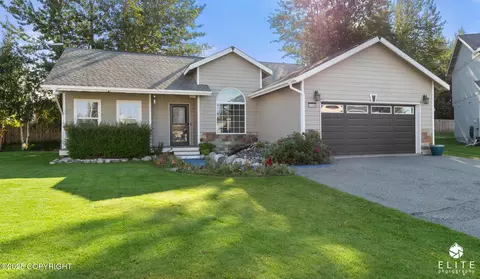 1105 W Angel Cir, Palmer, AK 99645