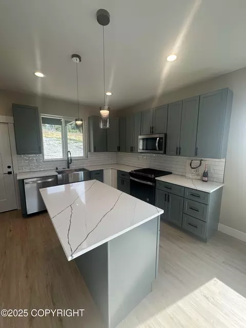 2385 S Skyward View Cir, Palmer, AK 99645
