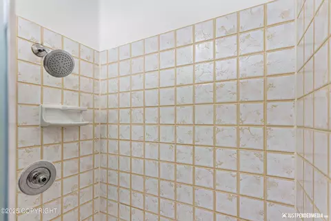 Bath - 420 E 56th Ave # 7H, Anchorage, AK 99518 photo 2 of 4