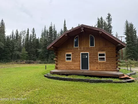 5861 Old Valdez Trl, Salcha, AK 99714