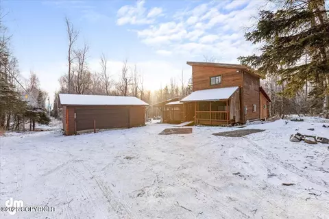 3280 De Armoun Rd, Anchorage, AK 99516