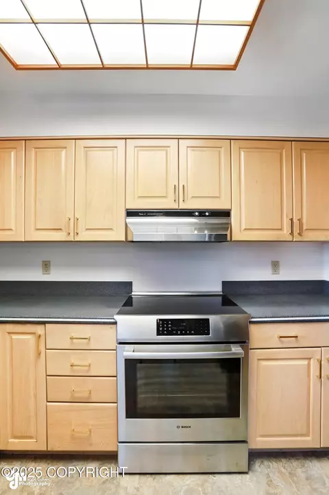 Kitchen - 3544 E 18th Ave, Anchorage, AK 99508 photo 2 of 2