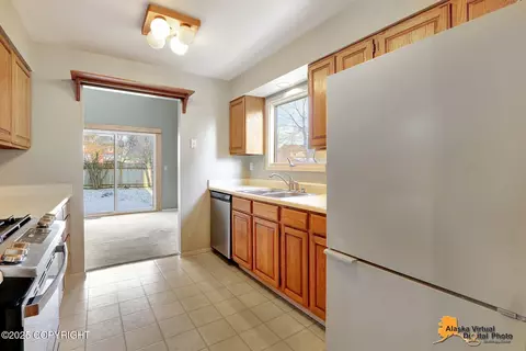 Kitchen - 3249 Wiley Post Loop, Anchorage, AK 99517 photo 5 of 5