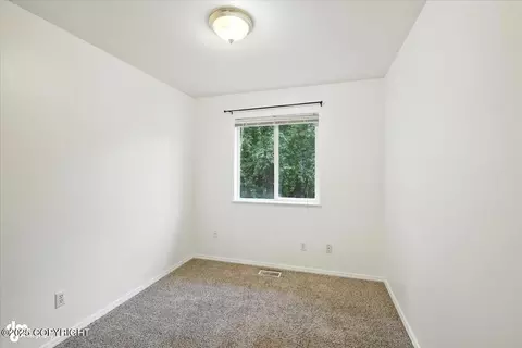 Bedroom - 480 E Agate Ln, Wasilla, AK 99654 photo 3 of 4