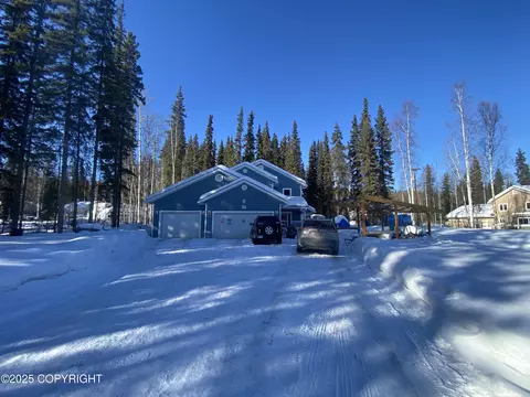 525 Tuxford Ct, Fairbanks, AK 99709