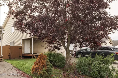 Exterior - 5552 E 4th Ave # 6, Anchorage, AK 99504 photo 7 of 7