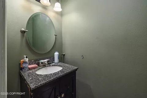 Bath - 5552 E 4th Ave # 6, Anchorage, AK 99504 photo 1 of 2