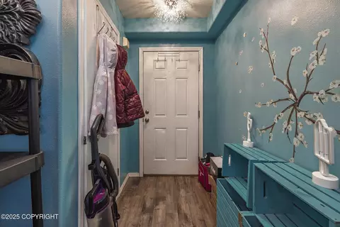Entry Way - 5552 E 4th Ave # 6, Anchorage, AK 99504 photo 1 of 2