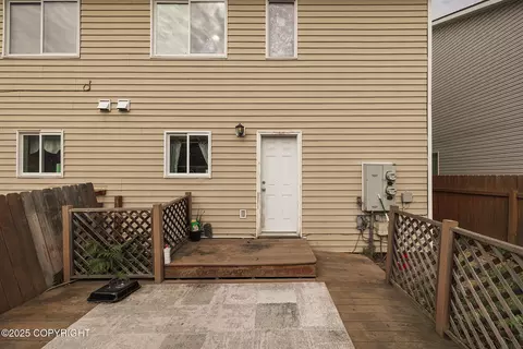 Exterior - 5552 E 4th Ave # 6, Anchorage, AK 99504 photo 4 of 7