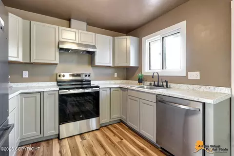 4524 E 9th Ave, Anchorage, AK 99508