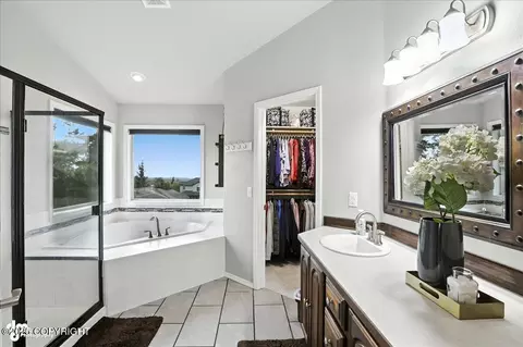 Bath - 20420 Williamsburg Dr, Eagle River, AK 99577 photo 4 of 6