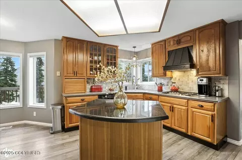 Kitchen - 20420 Williamsburg Dr, Eagle River, AK 99577 photo 5 of 5