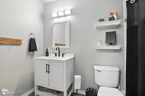 Bath - 20420 Williamsburg Dr, Eagle River, AK 99577 photo 6 of 6