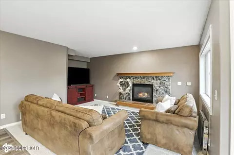 Living - 20420 Williamsburg Dr, Eagle River, AK 99577 photo 3 of 7