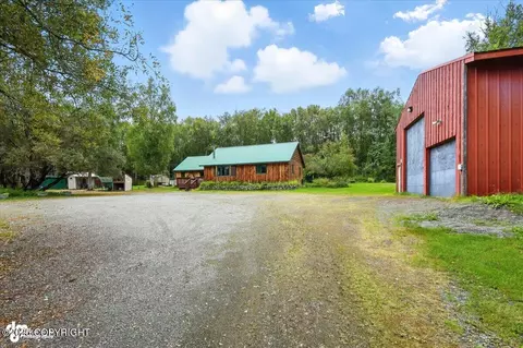 7430 W Dean Dr, Wasilla, AK 99623