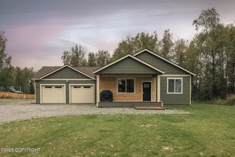 8815 W Elliott Cir, Wasilla, AK 99623