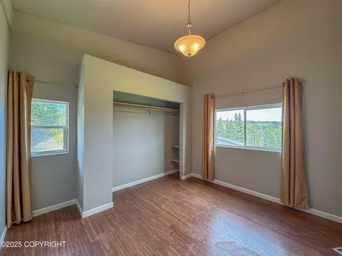 Bedroom - 48950 Morrison Dr, Homer, AK 99603 photo 2 of 2