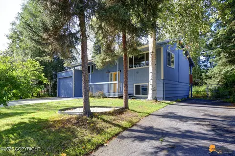 5533 Penn Cir, Anchorage, AK 99504