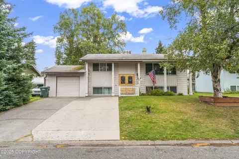 4811 Kupreanof St, Anchorage, AK 99507
