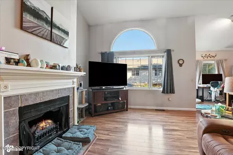 Living - 1711 Commodore Dr, Anchorage, AK 99507 photo 1 of 2